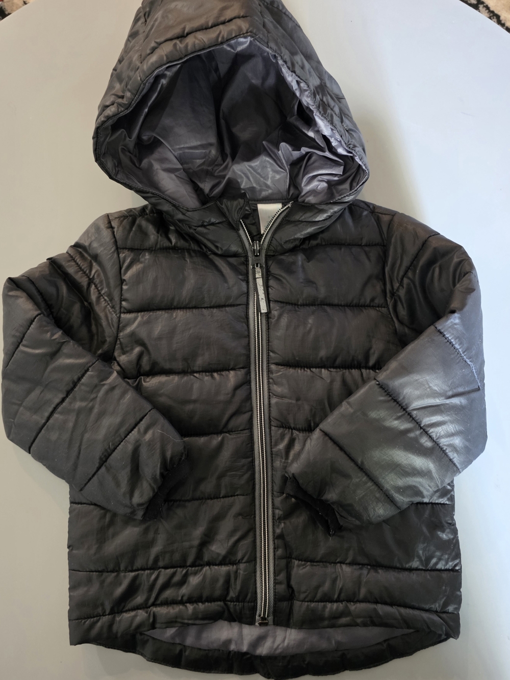 Tag Kids Hooded Puffer Jacket in Charcoal Gray